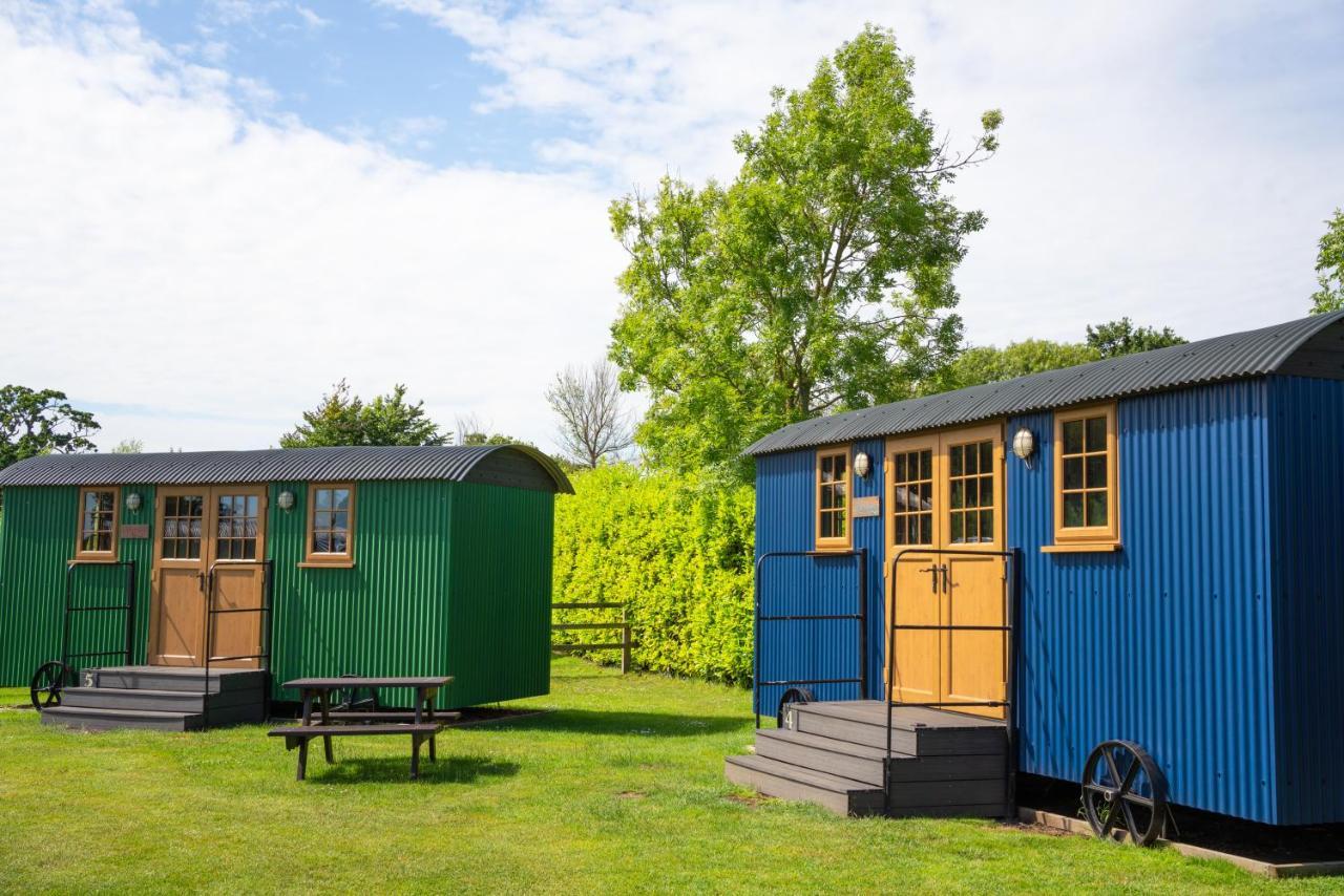 Hotel Glamping At South Lytchett Manor Poole Esterno foto