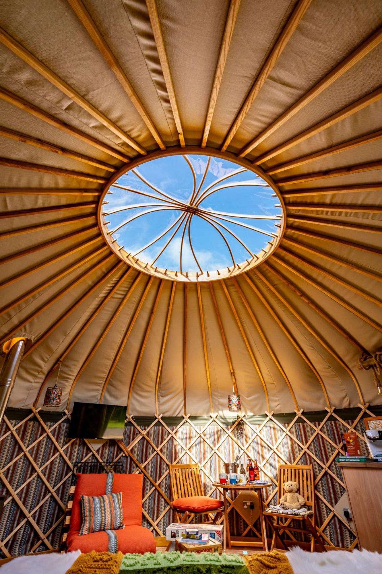 Hotel Glamping At South Lytchett Manor Poole Esterno foto